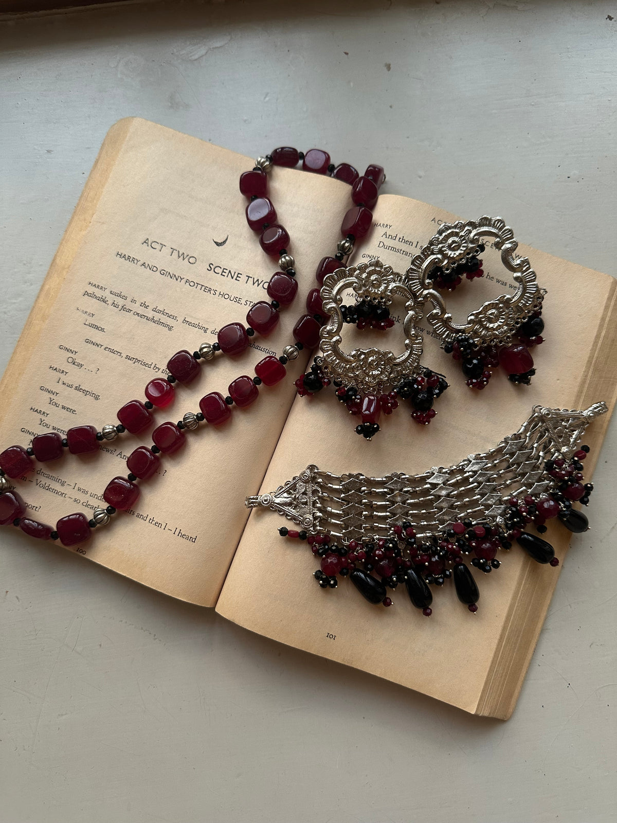 DEEP RED AND BLACK ELEGANCE EARRINGS