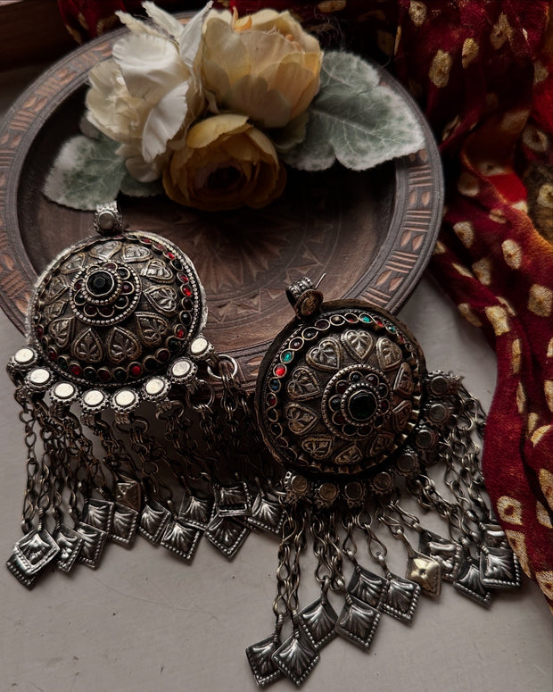 GULALAEE VINTAGE EARRINGS ( with saharay)