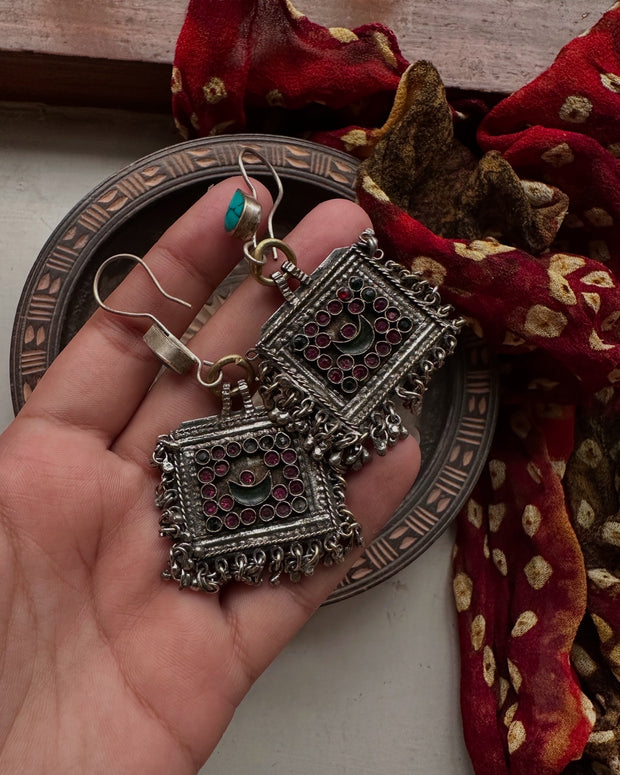 CHOKOR VINTAGE EARRINGS