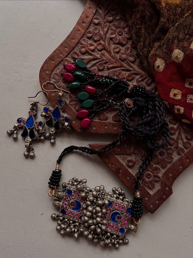 NEELI VINTAGE SET [Includes a choker and earrings]
