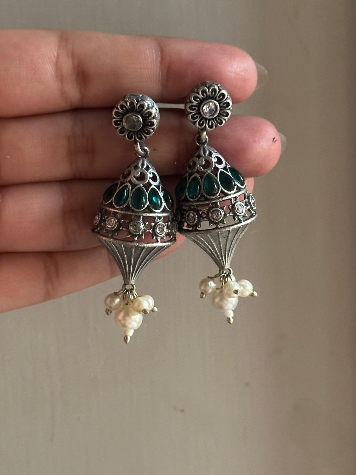 NIGAAR  EARRINGS [DARK GREEN STONES]
