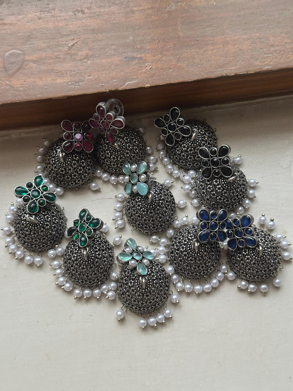 VANYAA JHUMKA [BLACK STONES]