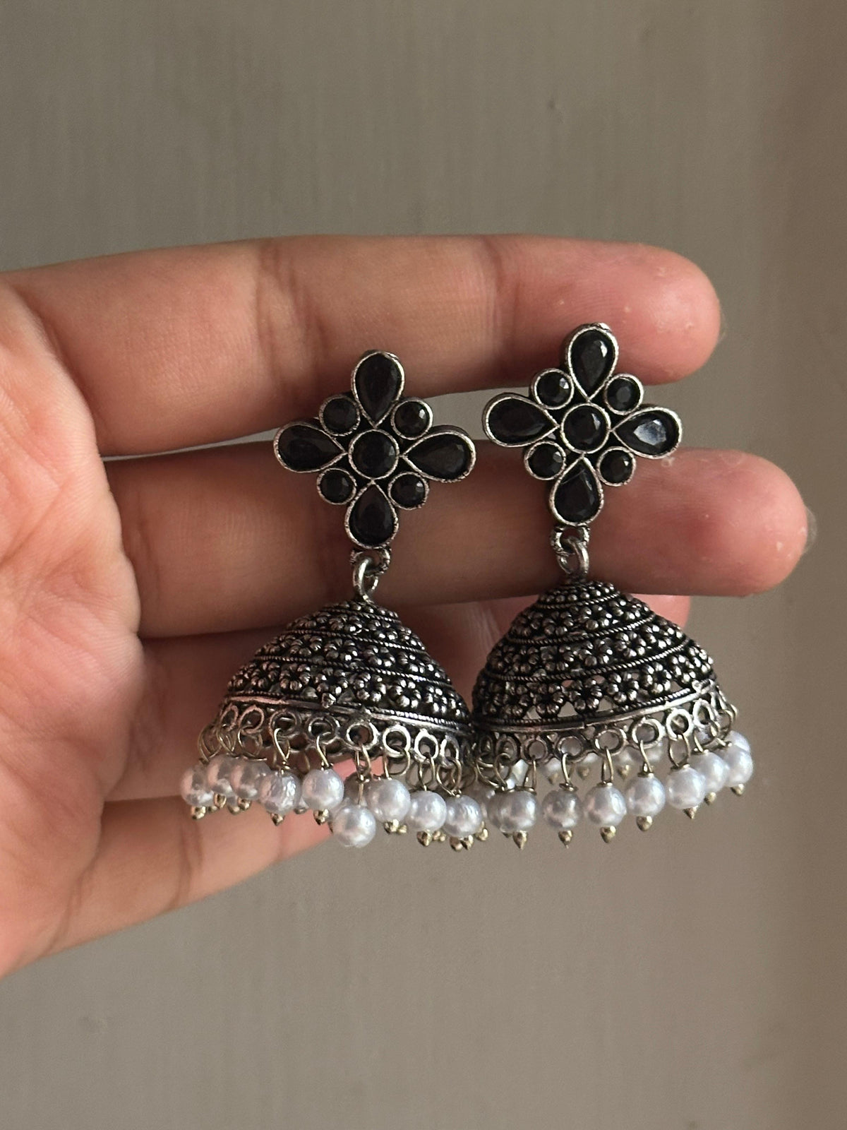 VANYAA JHUMKA [BLACK STONES]