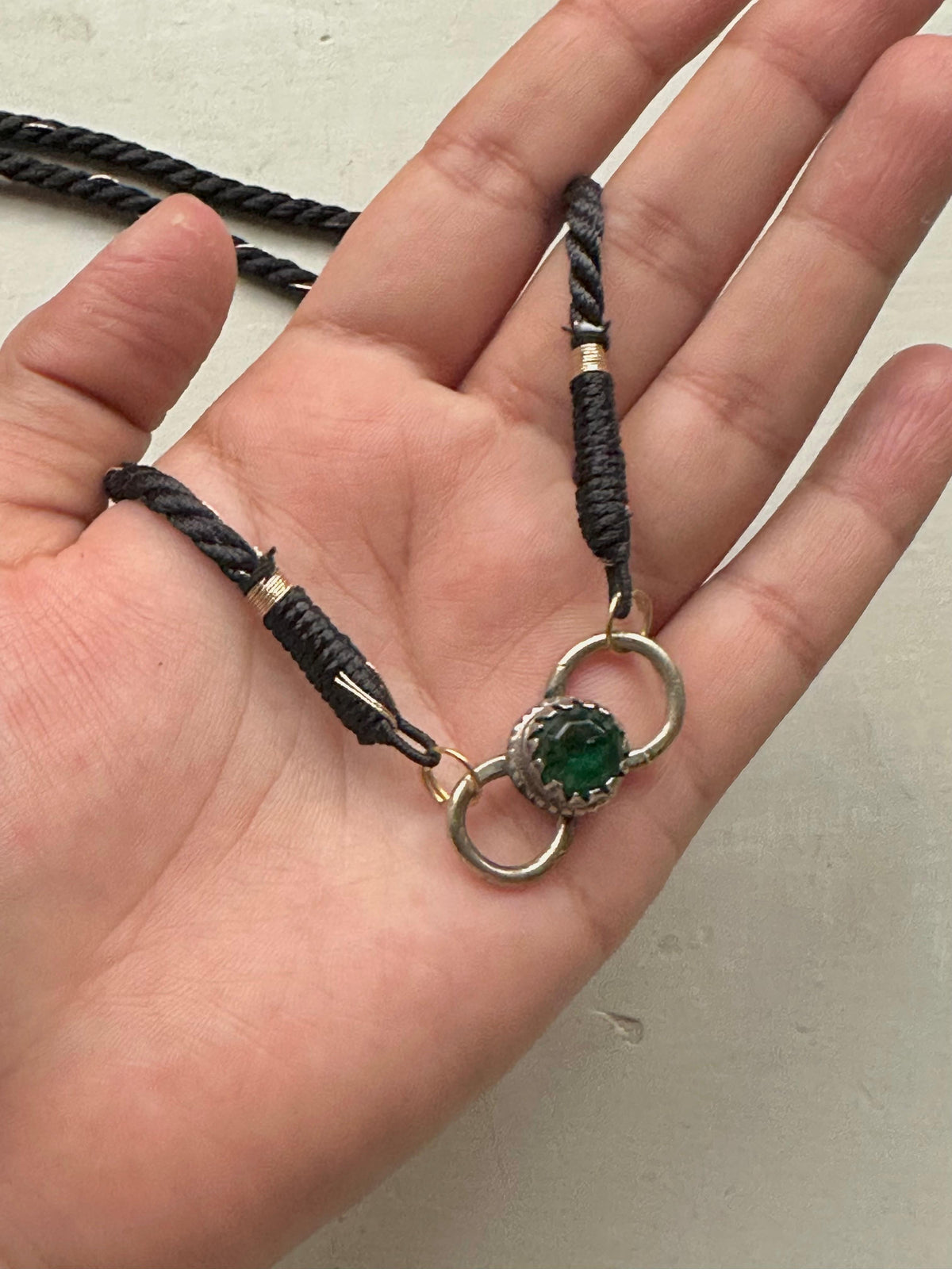 NAZUK VINTAGE CHOKER [GREEN STONE]