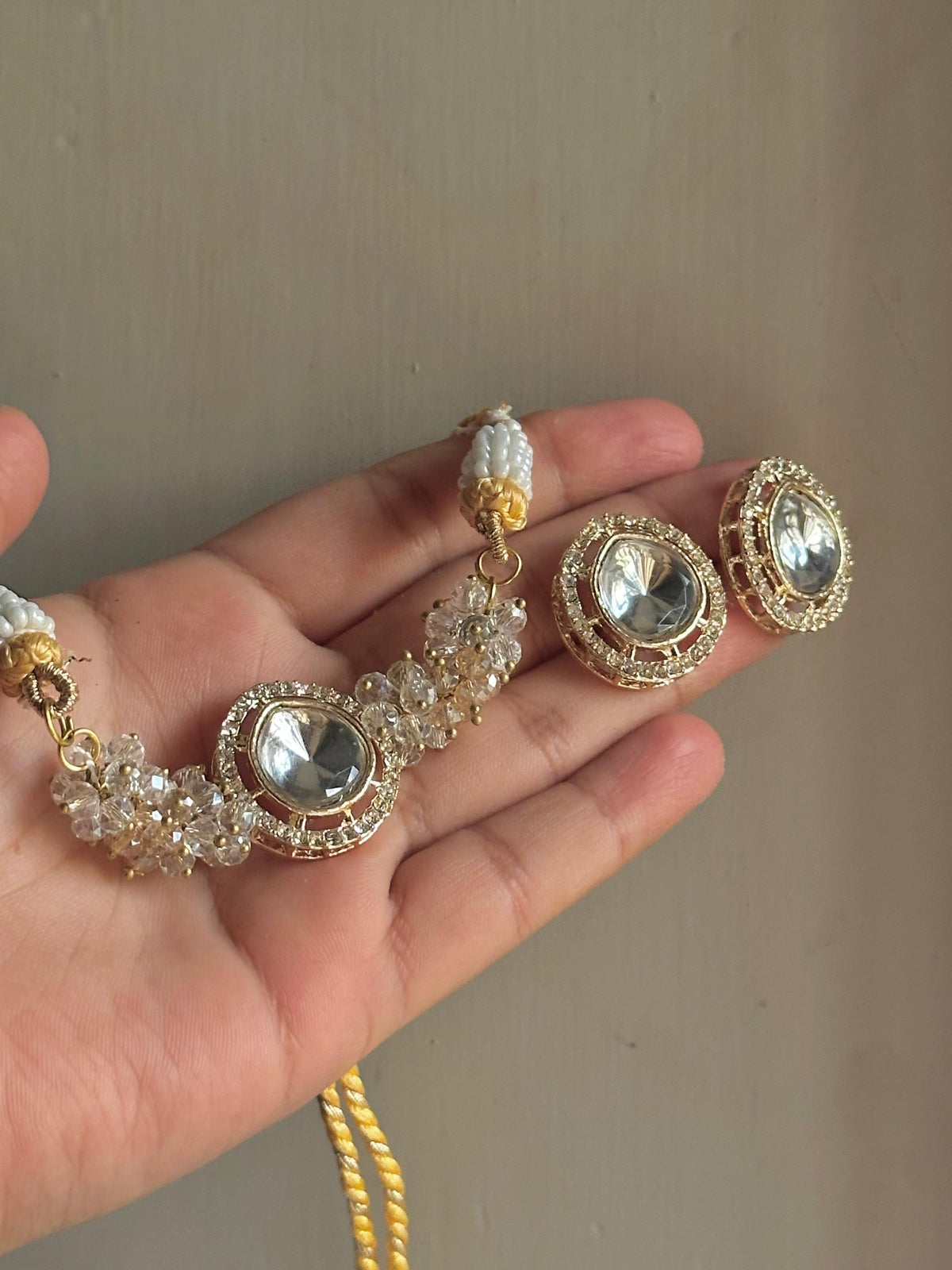 NOOR UN NISA SET [CHOKER WITH EARRINGS]