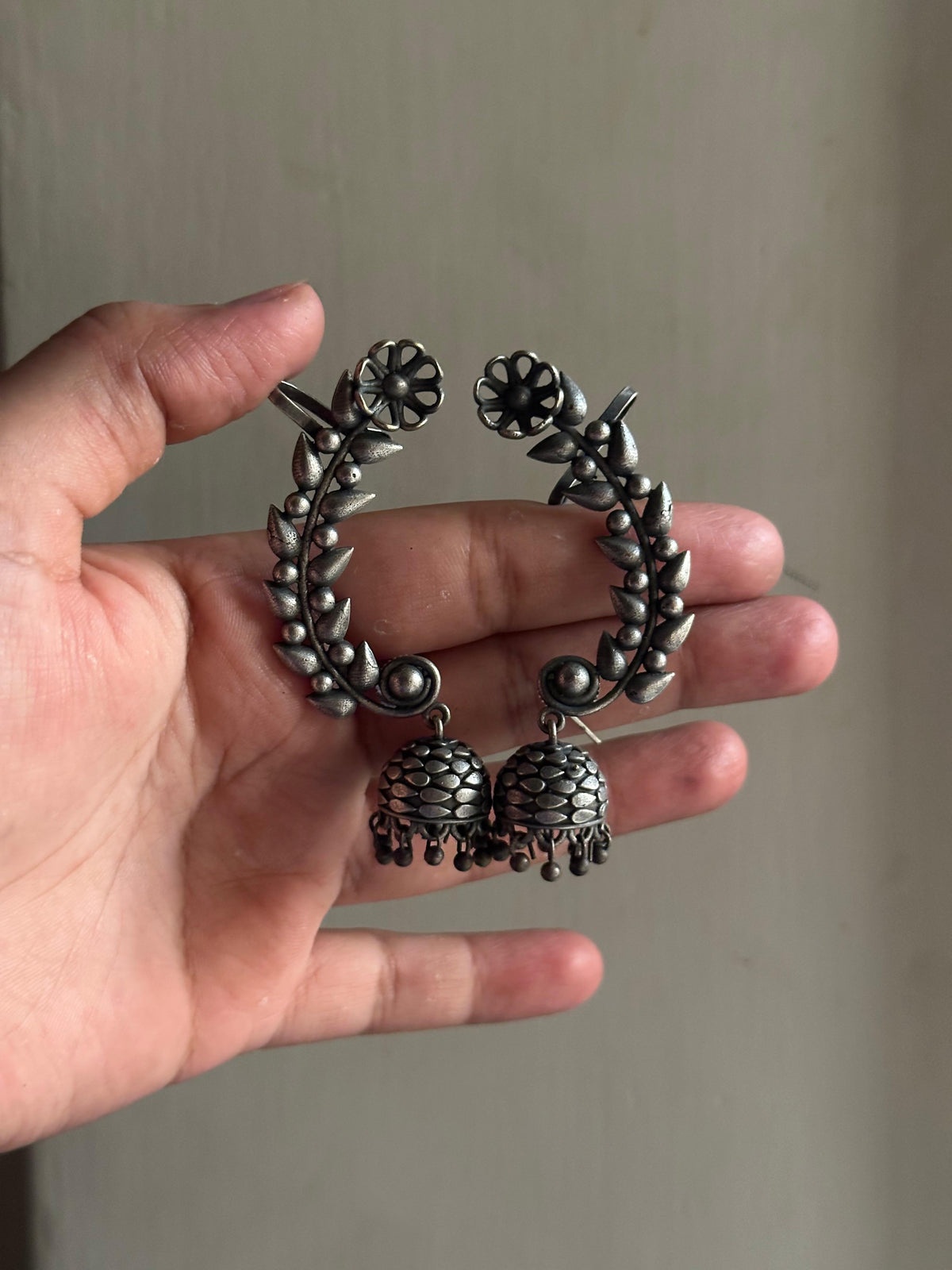 RAVEESHA EARCUFFS
