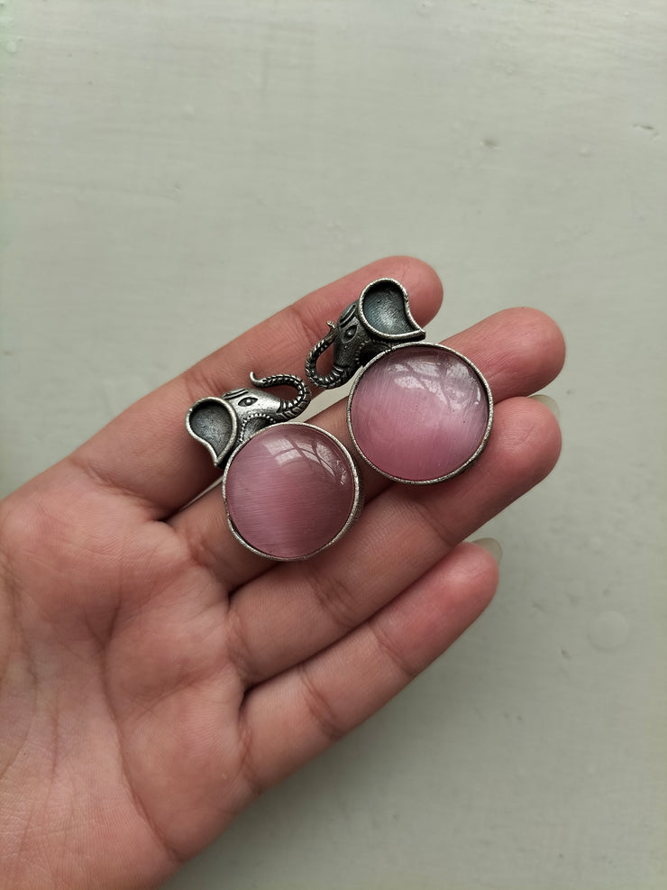 ELEPHANT EARSTUD (PINK STONE)