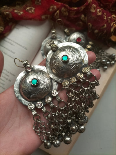 ELEGANT SPHERICAL DROPS (green stone)