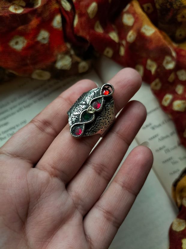 KASHMIRII RING-MULTI STONE