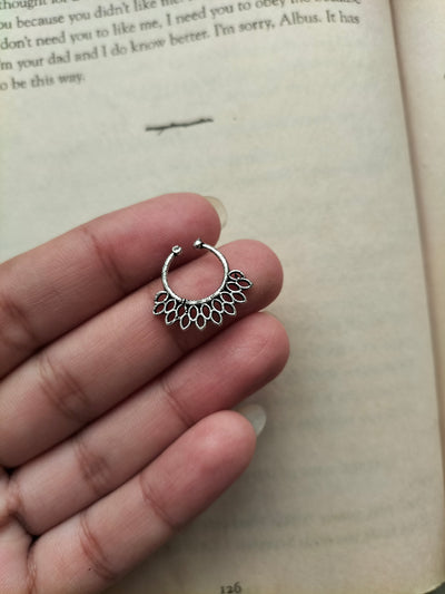 Kashish Septum ring/Nosecuff