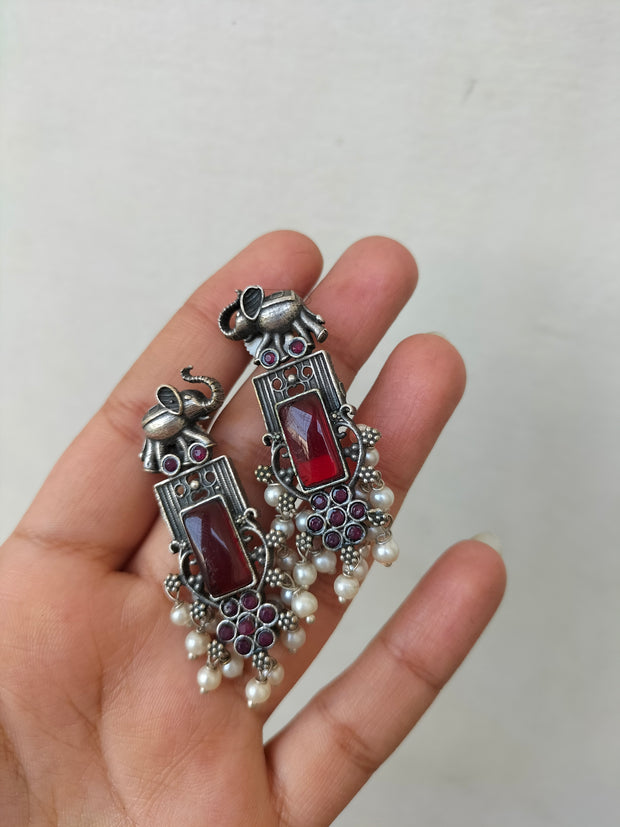 GHAZALA EARRINGS(dark red stone)