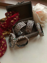 RAAZEENA HANDCUFF(multi stone)