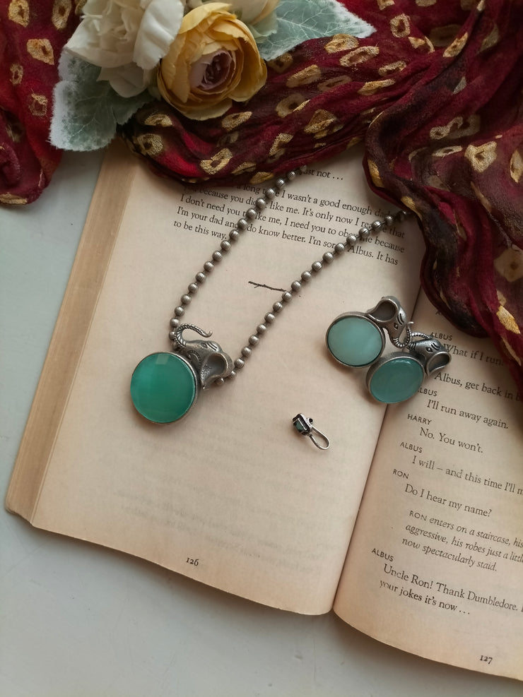 ELEPHANT SET [Includes a neckpiece, a pair of ear studs & a nose cuff]