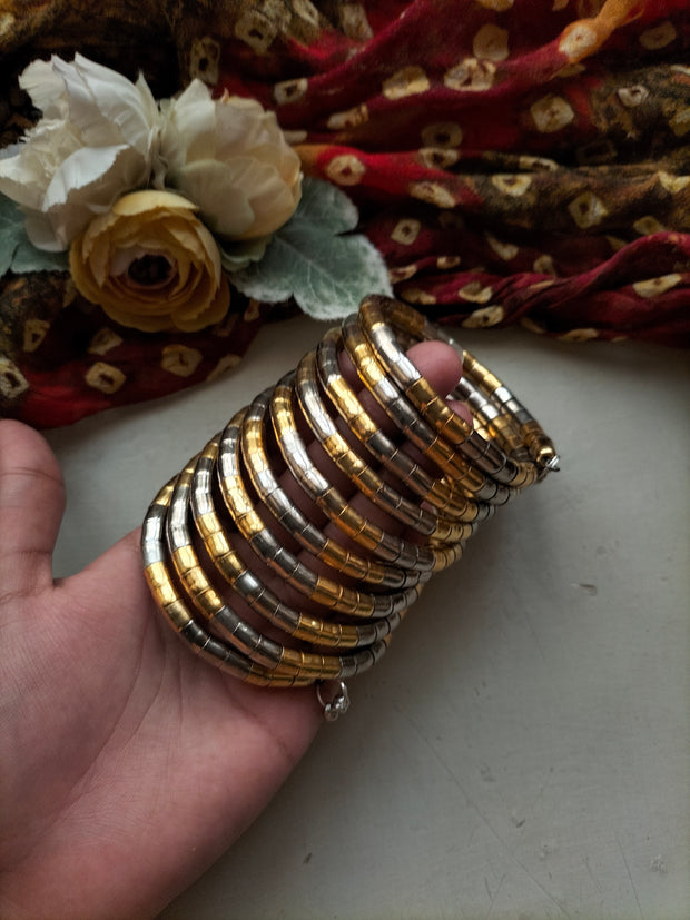 SAMEERA SPIRAL BANGLES