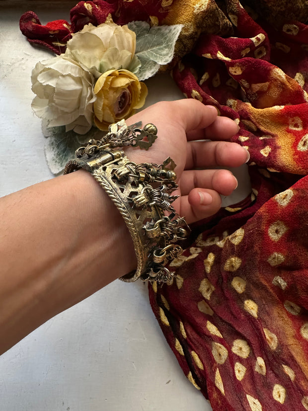 JINGLE VINTAGE HANDCUFF