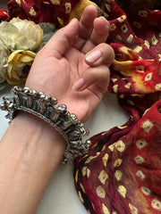 PALWASHA VINTAGE HANDCUFF