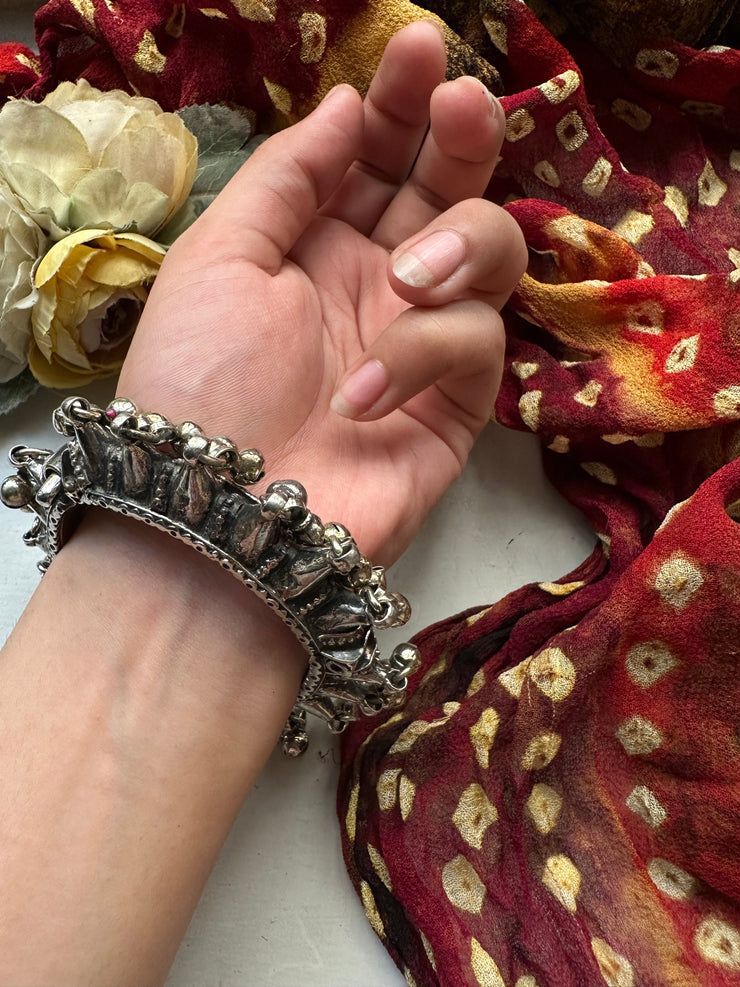 PALWASHA VINTAGE HANDCUFF