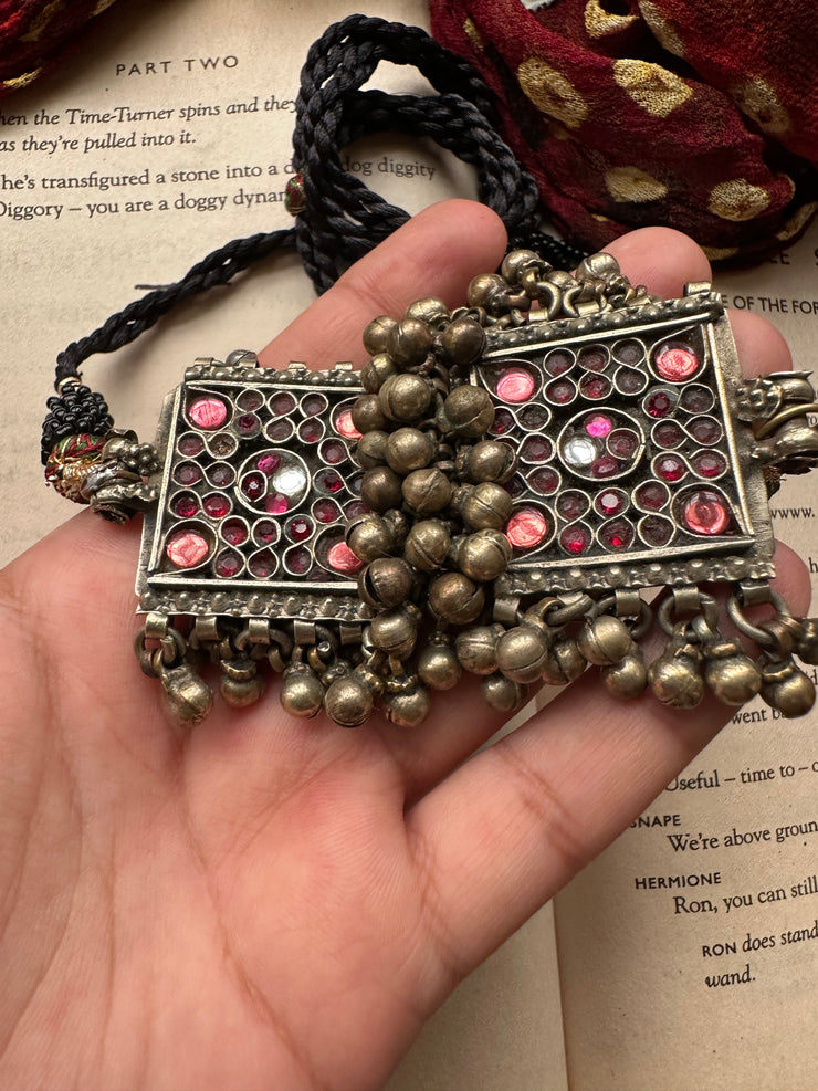 YASMEEN VINTAGE SET [CHOKER WITH EARRINGS]