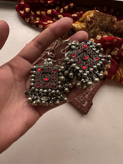 CHOKOR VINTAGE EARRINGS