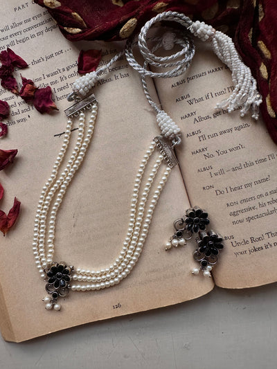 GUL E SIYAH SET [Includes neckpiece and earstuds pair]