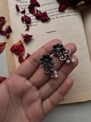 GUL E SIYAH SET [Includes neckpiece and earstuds pair]