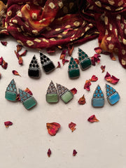 SHAZRAA EARSTUDS [GREEN]