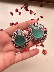 FARTASHIA. EAR STUDS ( MINT GREEN)