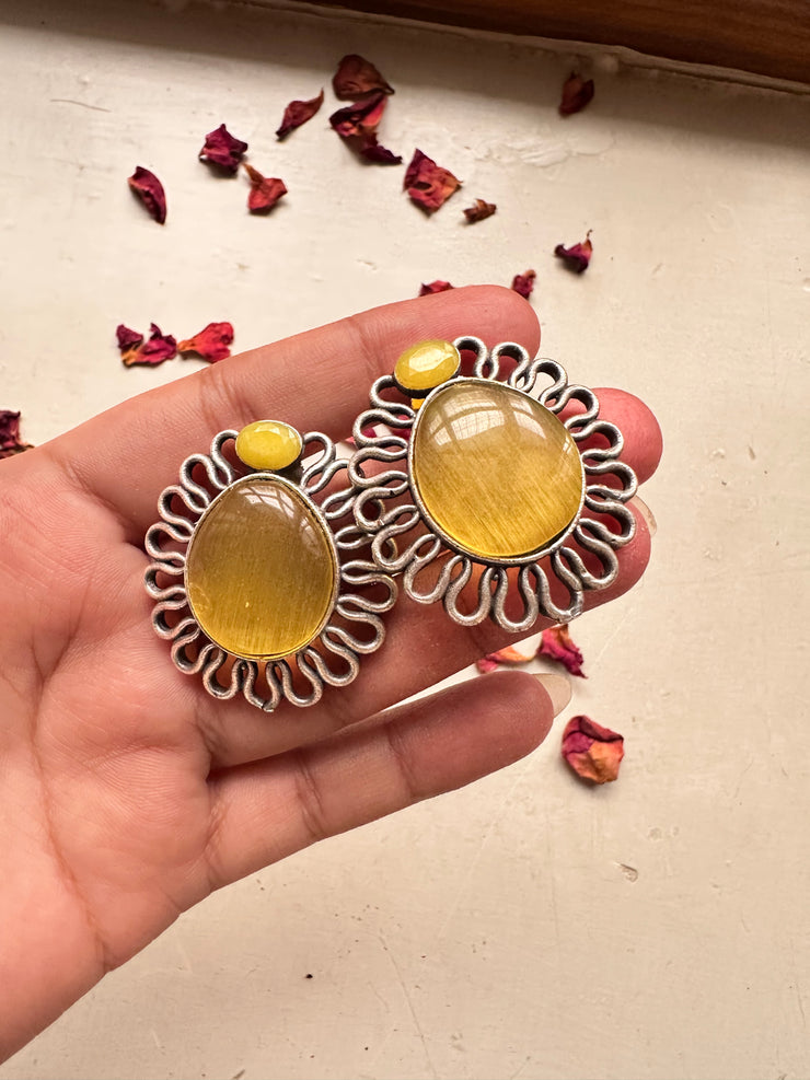 FARTASHIA EARSTUDS [YELLOW]
