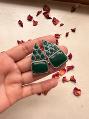 SHAZRAA EARSTUDS [GREEN]