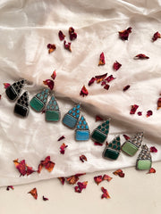SHAZRAA EARSTUDS [BLACK]