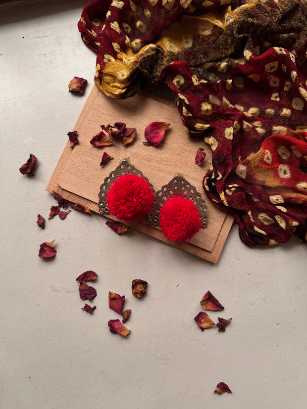 POMPOM EARSTUDS