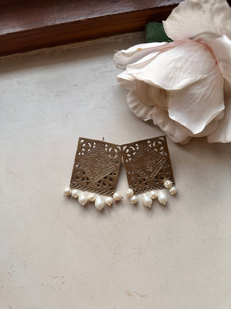 CHORUS EARRINGS