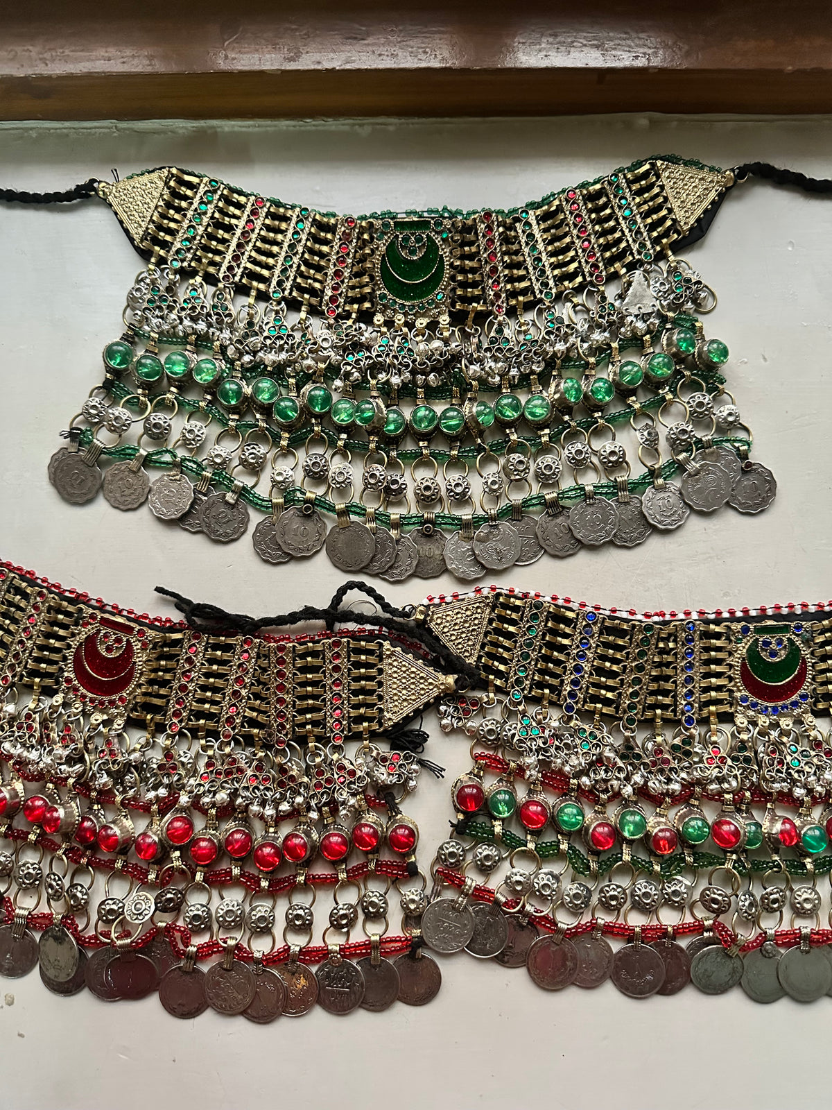 SHAHBANO VINTAGE CHOKER [RED STONE]