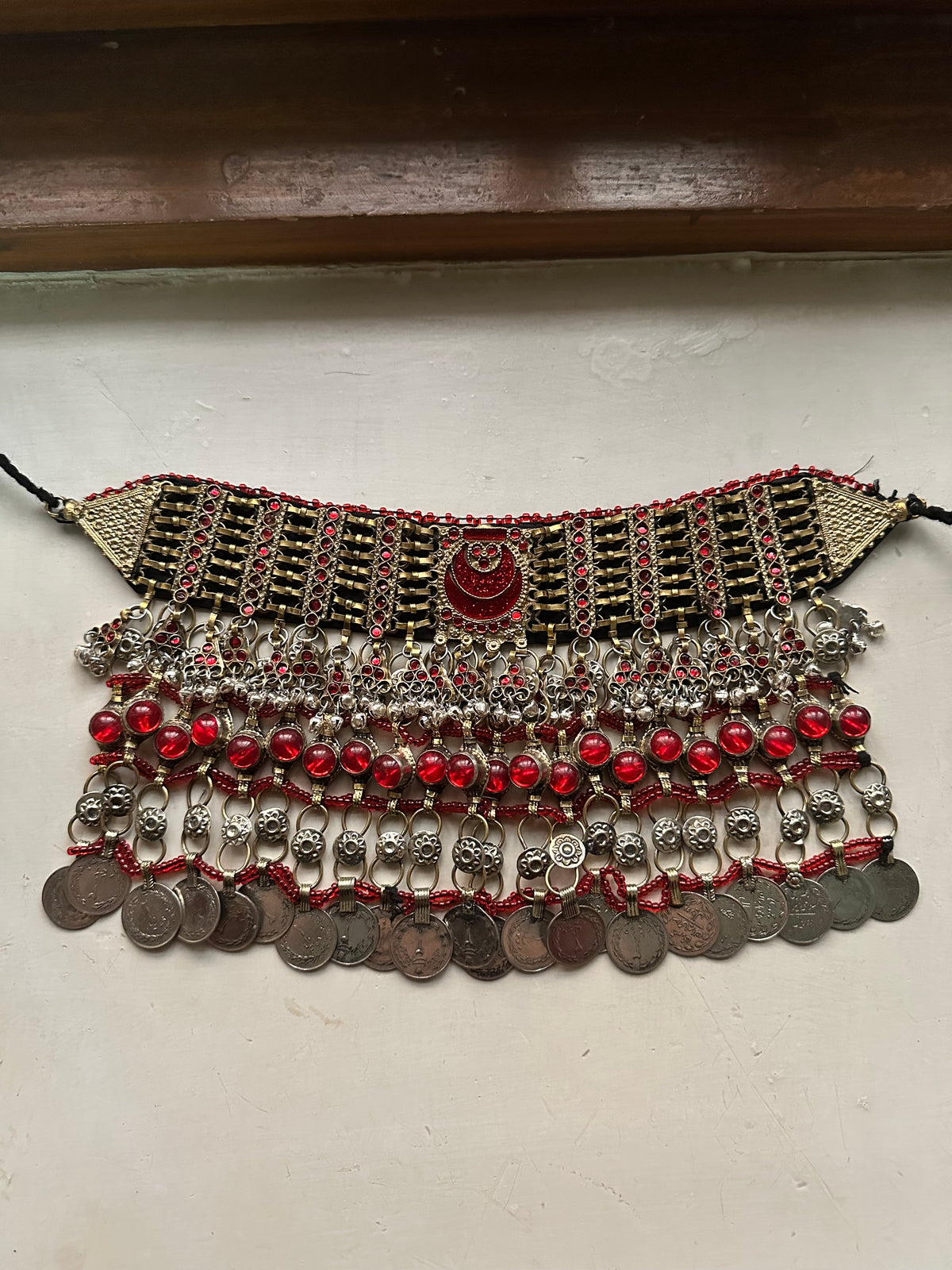 SHAHBANO VINTAGE CHOKER [RED STONE]