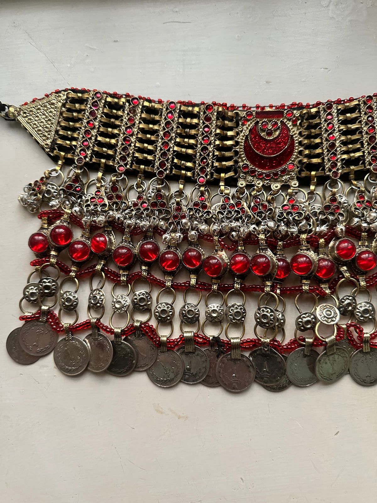 SHAHBANO VINTAGE CHOKER [RED STONE]