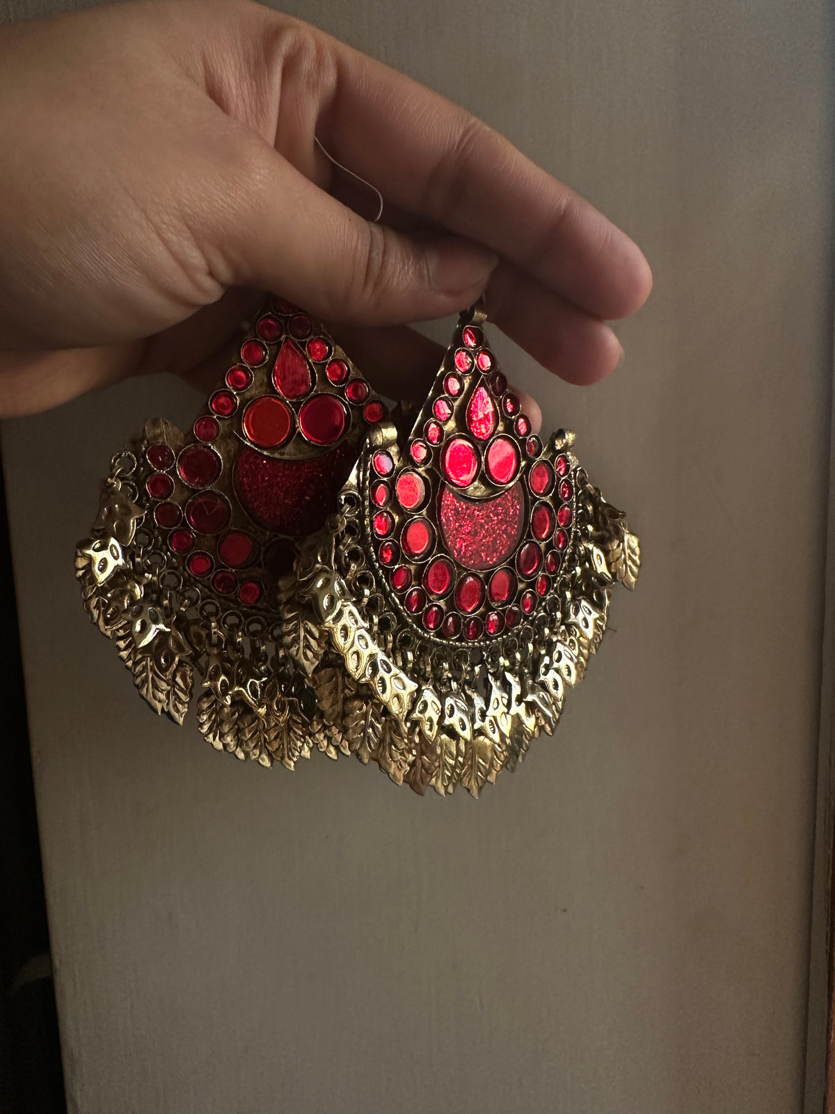 SHAHBANO VINTAGE SET [RED STONE][INCLUDESS CHOKER AND EARRIBGS]
