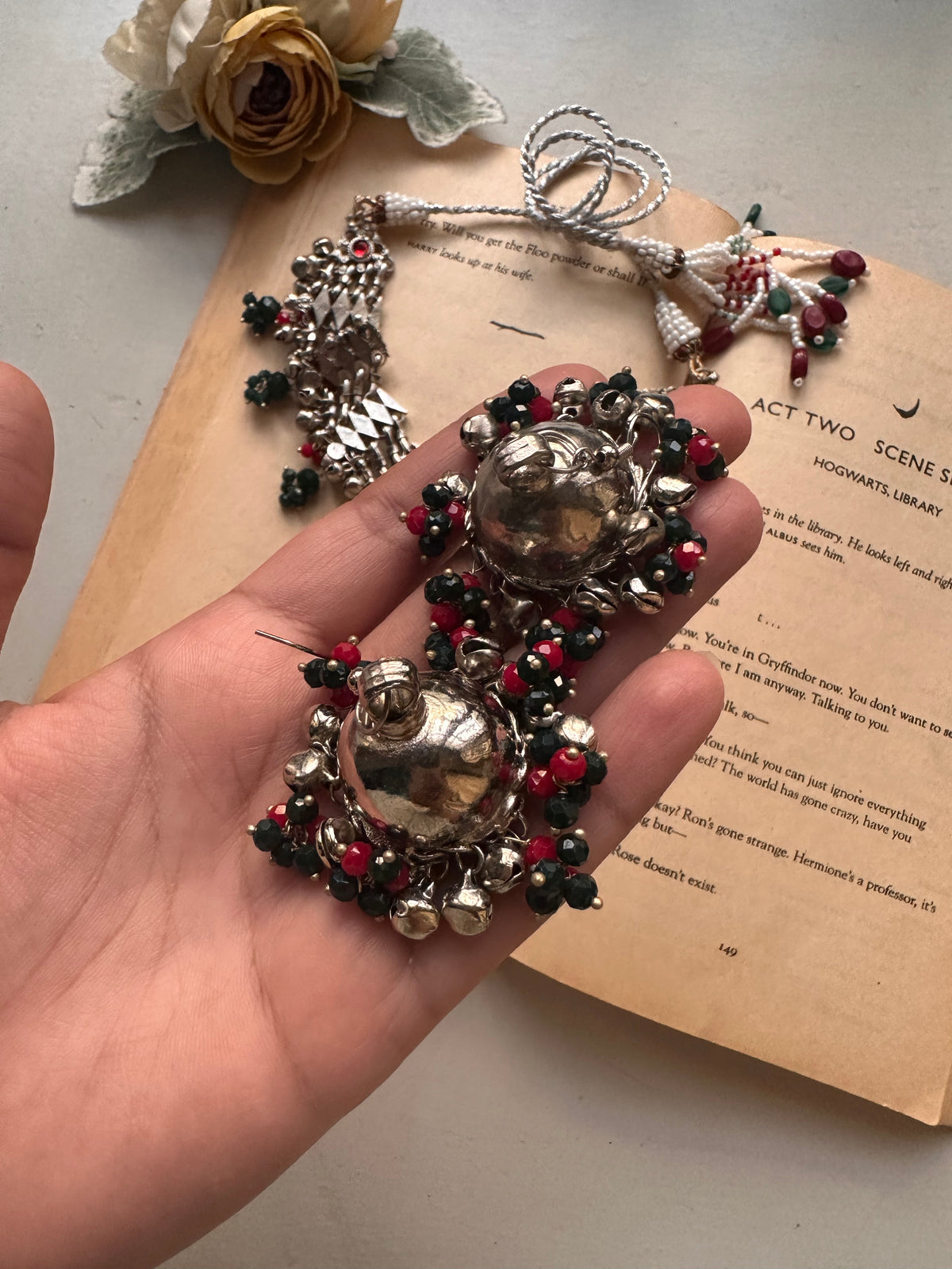 NOORAYAVINTAGE SET[SILVER LACQUER POLISH] [CHOKER & JHUMKA]