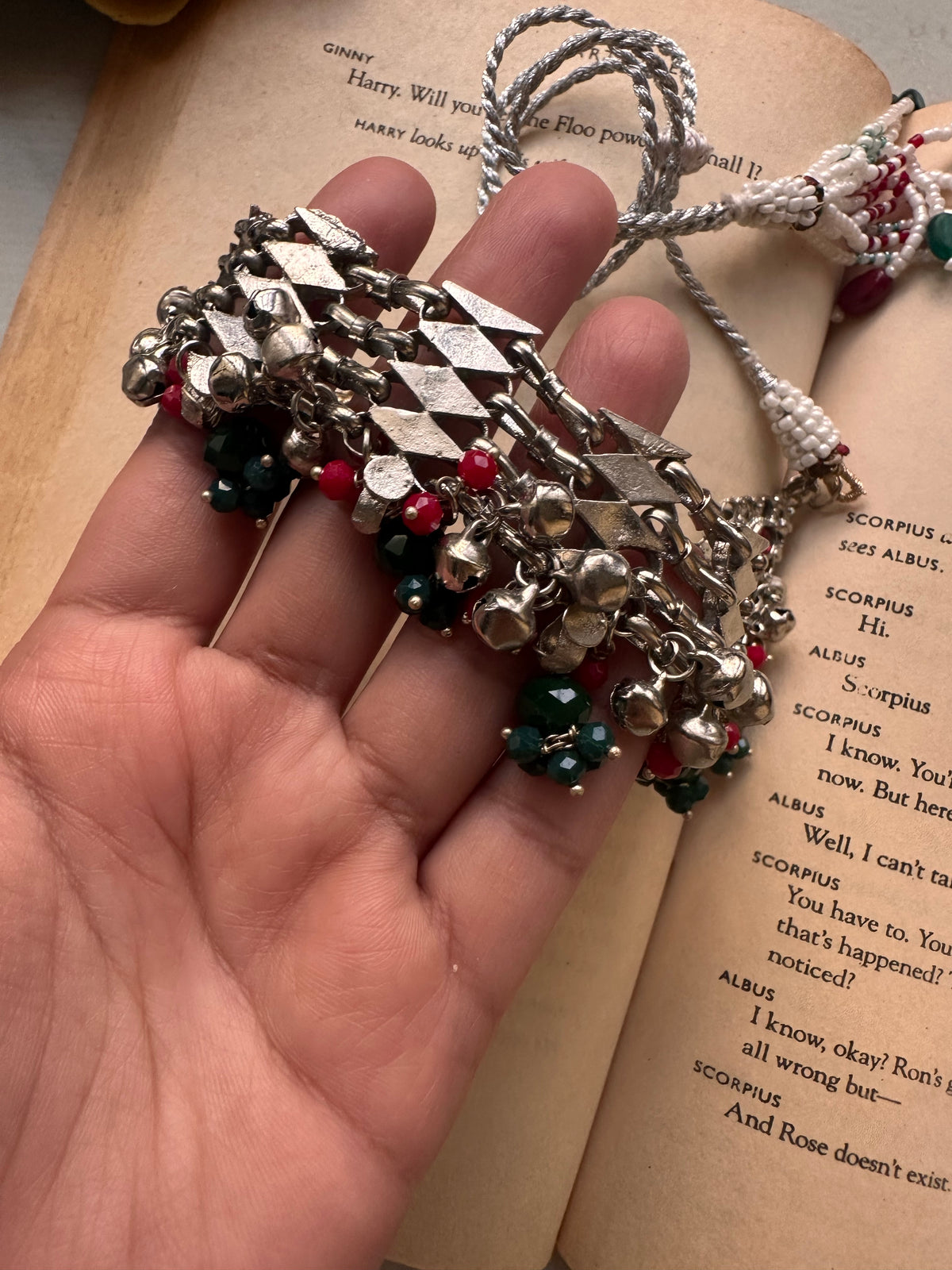 NOORAYAVINTAGE SET[SILVER LACQUER POLISH] [CHOKER & JHUMKA]
