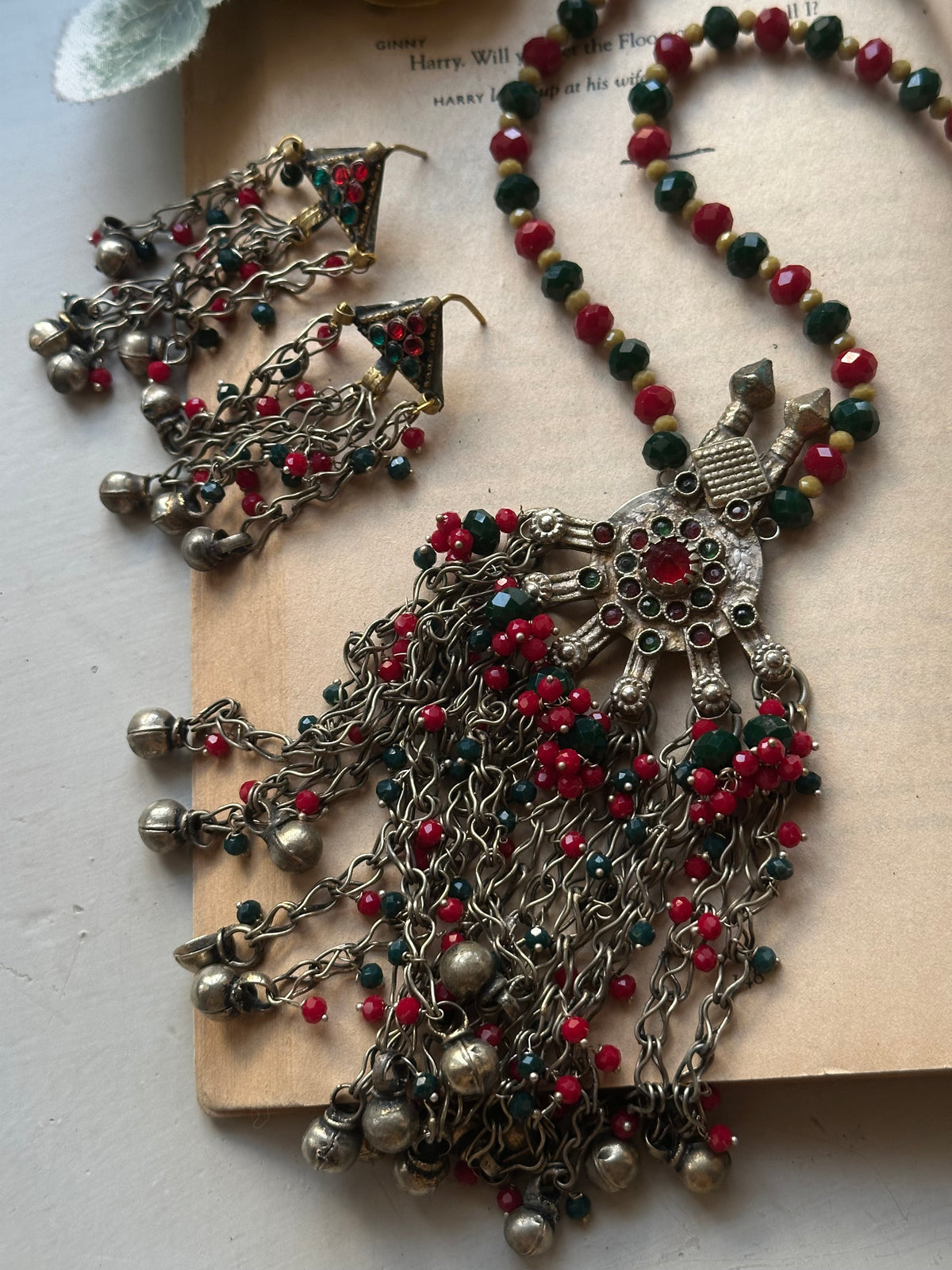 AANYAA MALA SET [INCLUDES A MALA AND EARRINGS PAIR]