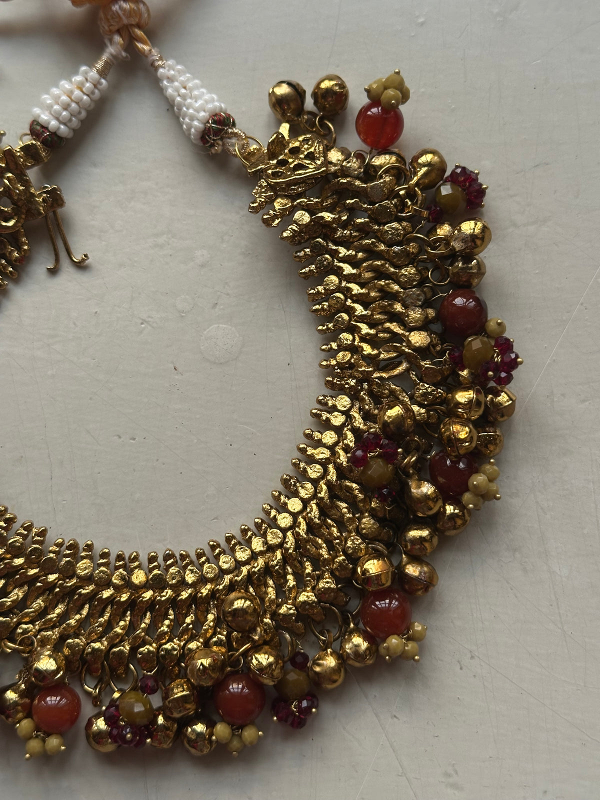 ZARNOOR VINTAGE SET [ INCLUDES A CHOKER AND A JHUMKA PAIR]