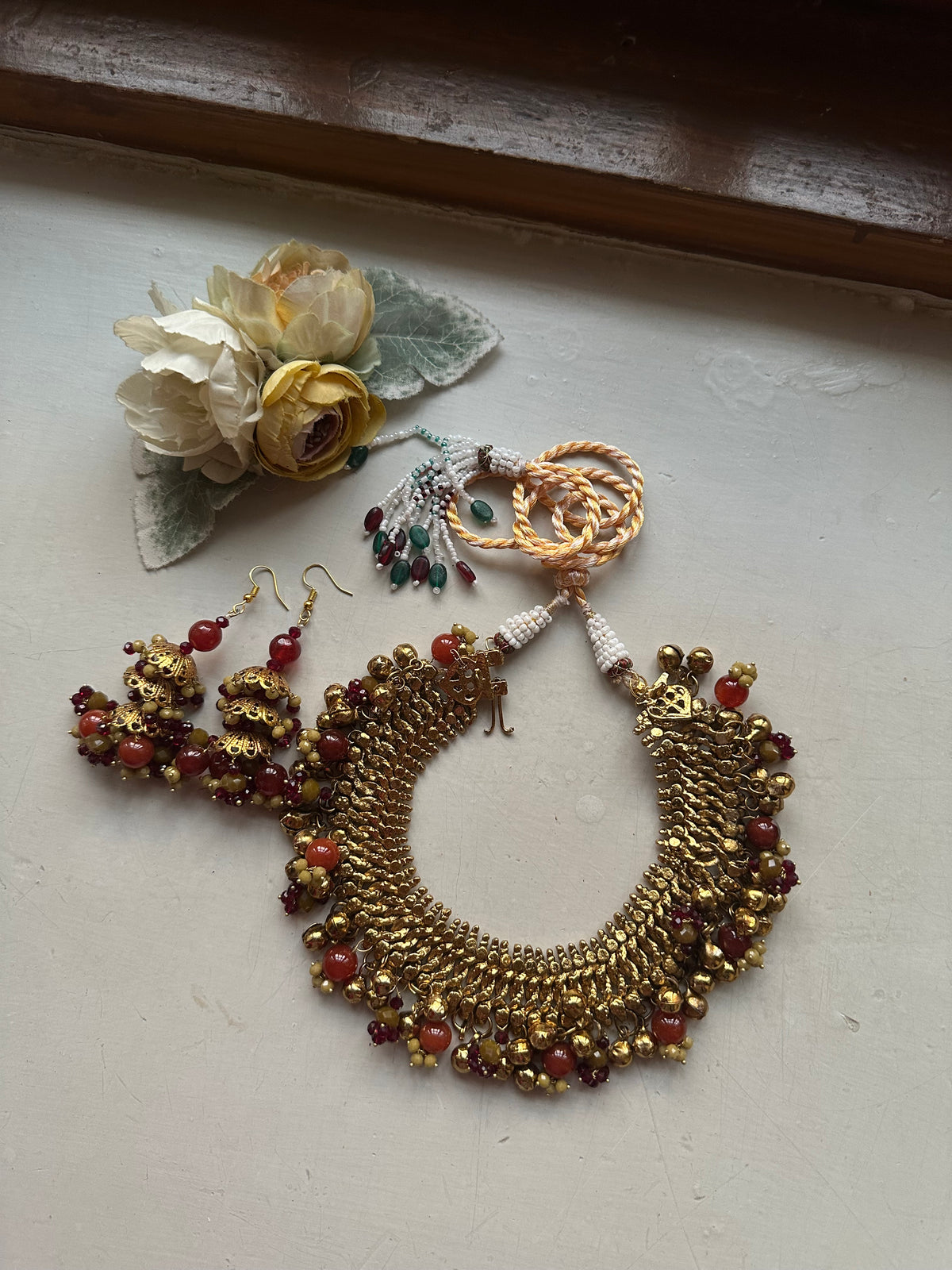 ZARNOOR VINTAGE SET [ INCLUDES A CHOKER AND A JHUMKA PAIR]