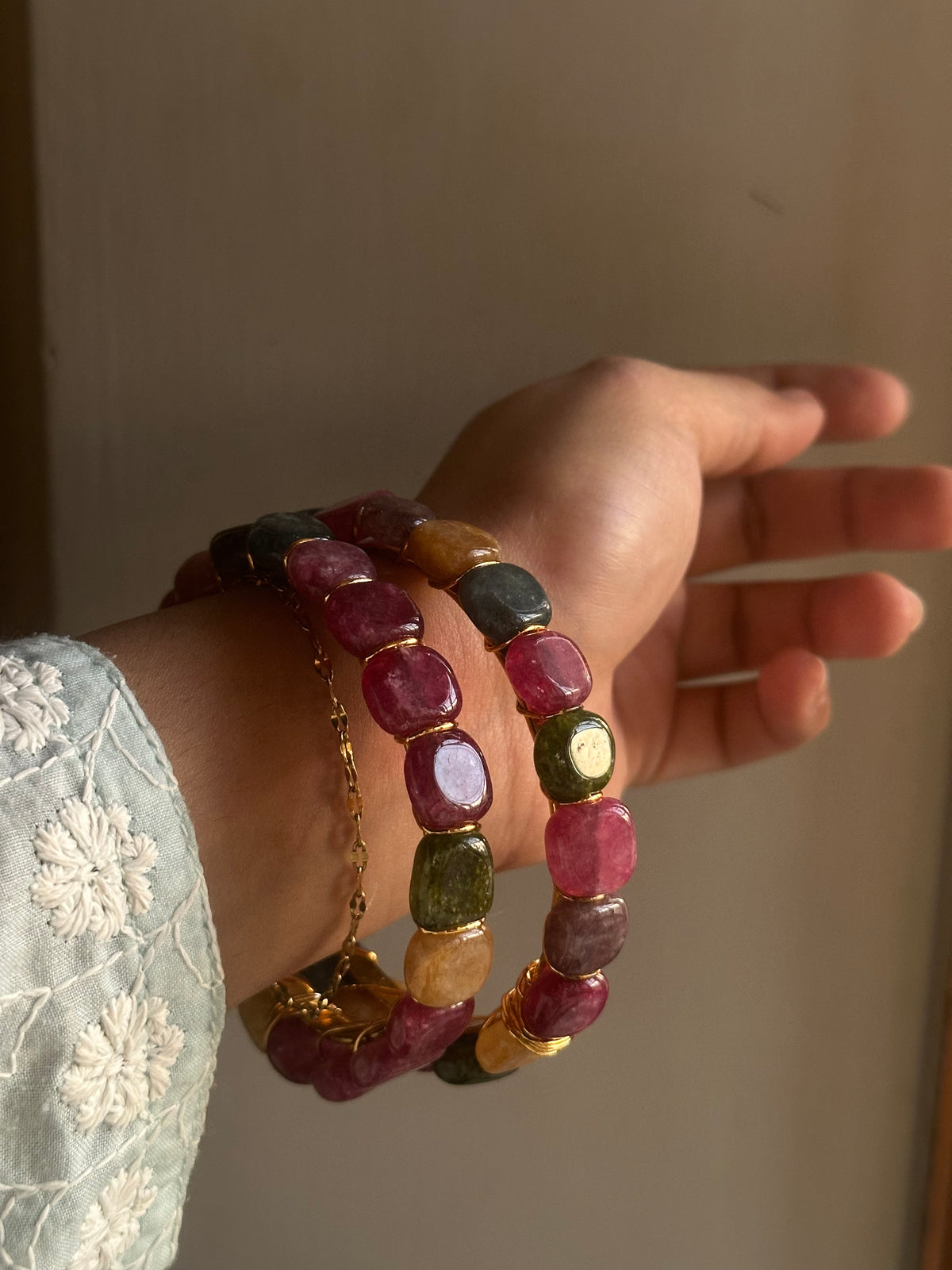 ALWINAA BANGLE [GOLDEN POLISH] [SIZE 2.6] [ONLY ONE BANGLE]