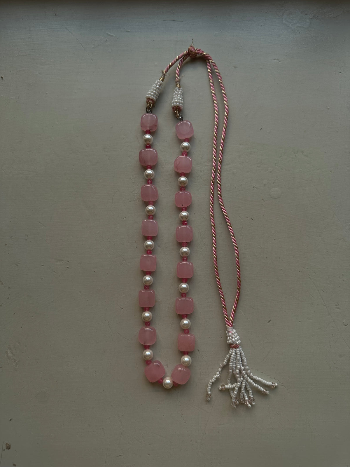 GULAABI KHWAAB MALA [SINGLE LAYER] [SEMI PRECIOUS STONES & SHELL PEARLS]