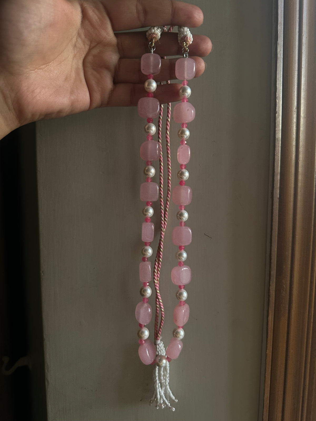 GULAABI KHWAAB MALA [SINGLE LAYER] [SEMI PRECIOUS STONES & SHELL PEARLS]