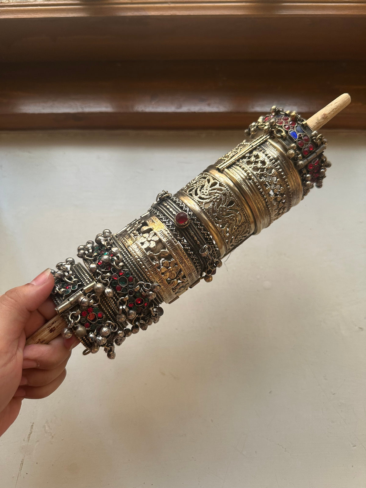 NAZOONA VINTAGE HANDCUFF [ONE HANDCUFF]