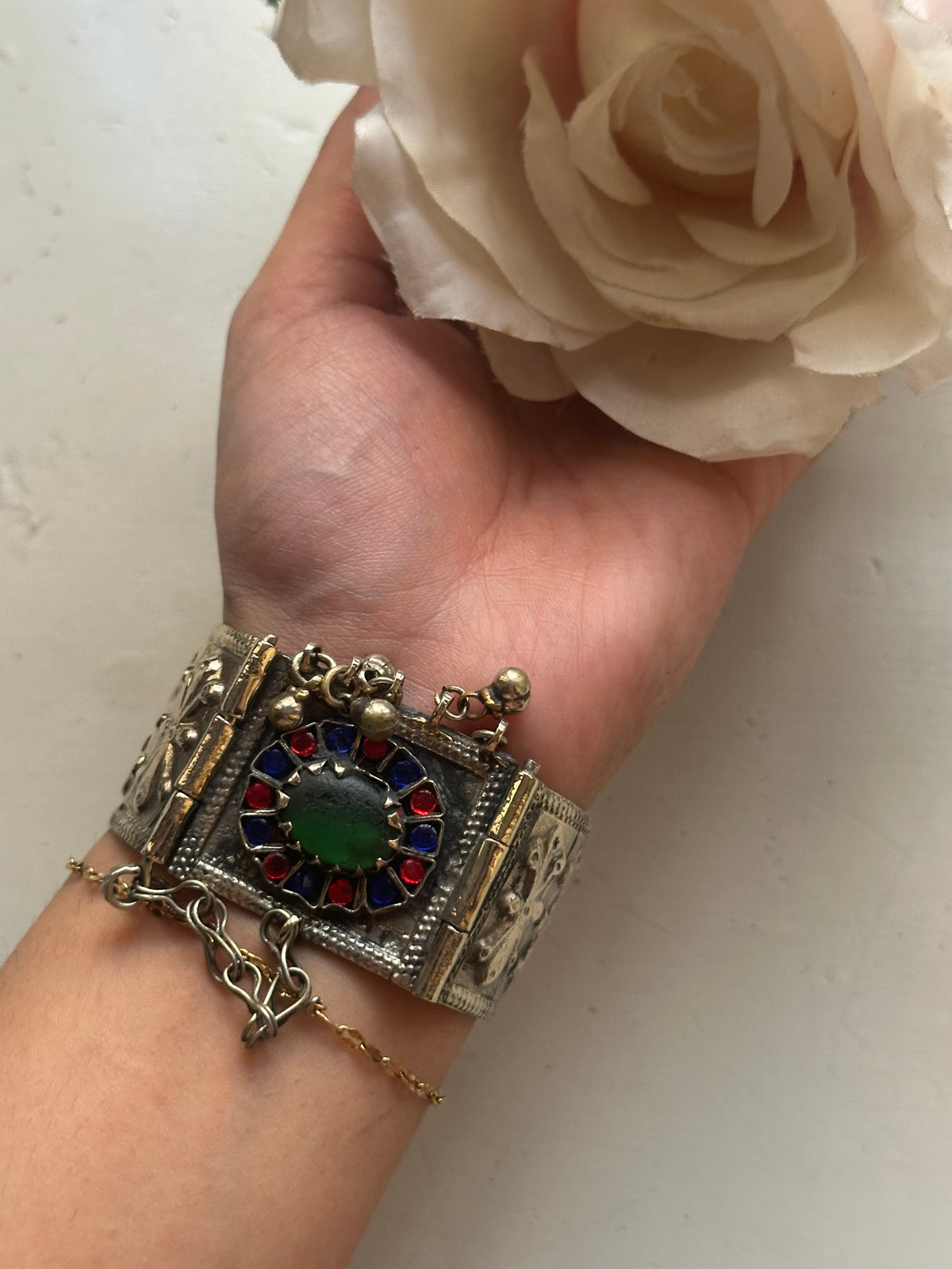 PARWASHA VINTAGE HANDCUFF [ONE HANDCUFF]