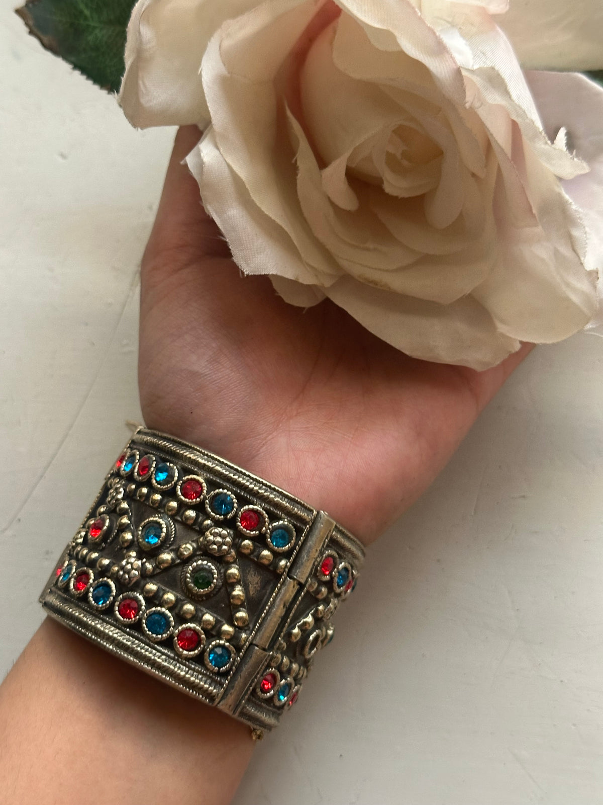 RANGEENA VINTAGE HANDCUFF [ONE HANDCUFF]