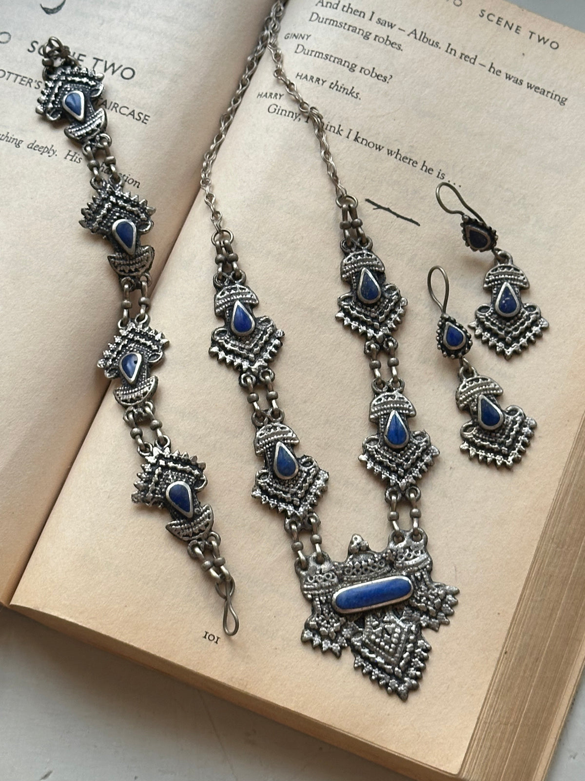 LAPIS VINTAGE SET [INCLUDES MALA, EARRINGS AND BRACELET]