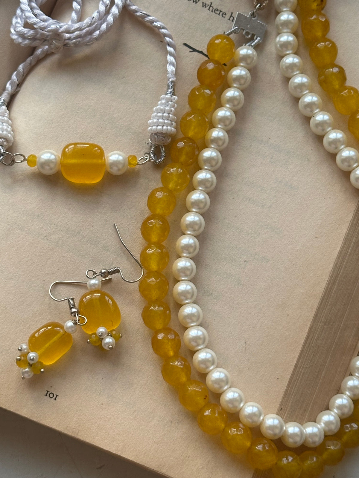 SHAMSA SET [INCLUDES CHOKER, EARRINGS AND MALA]