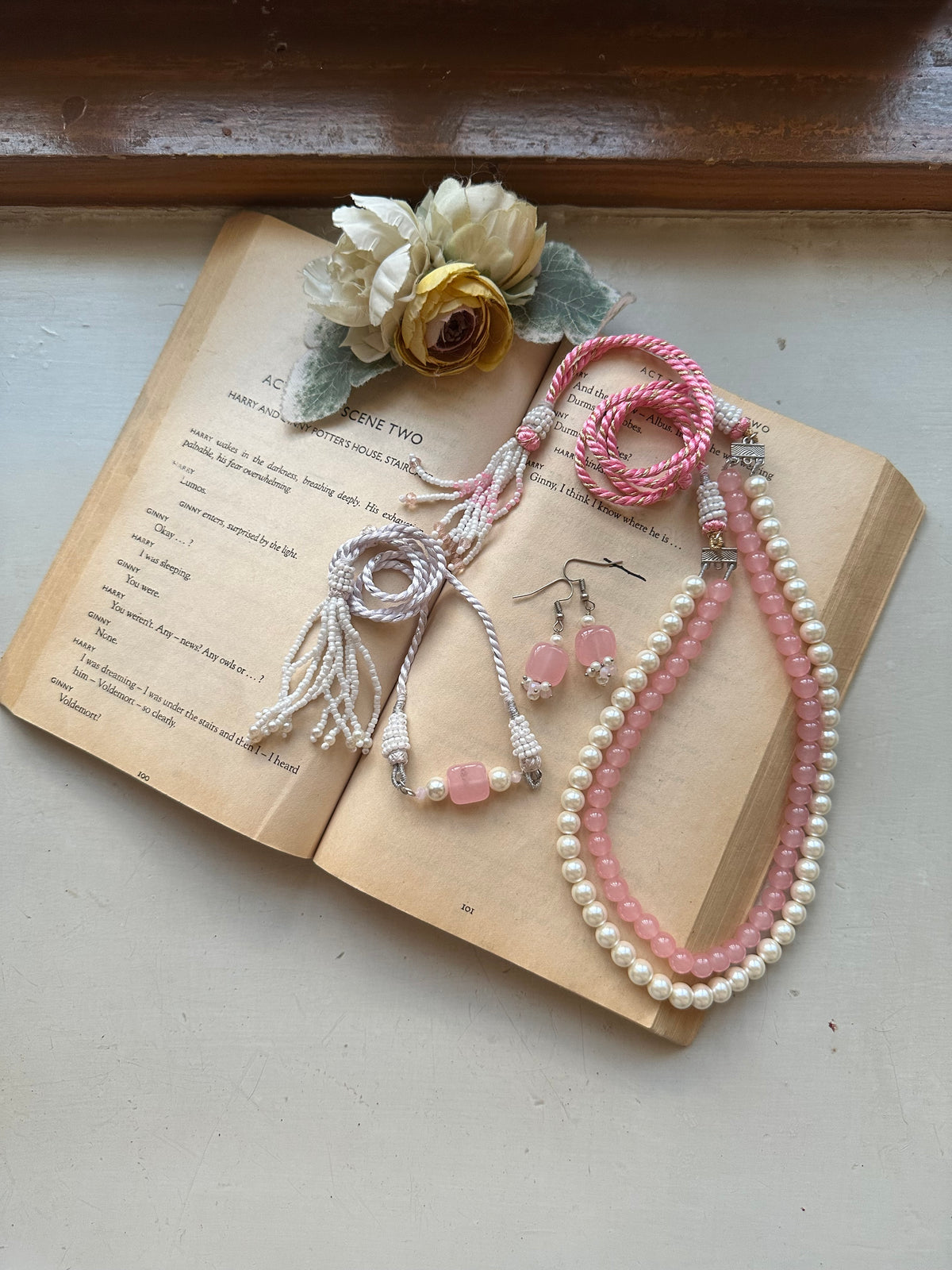 GULABI PARI SET [INCLUDES CHOKER, EARRINGS AND MALA]